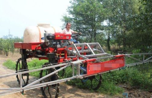 黑龙江田野上的高效守护者 自行走喷药机引领现代植保变革